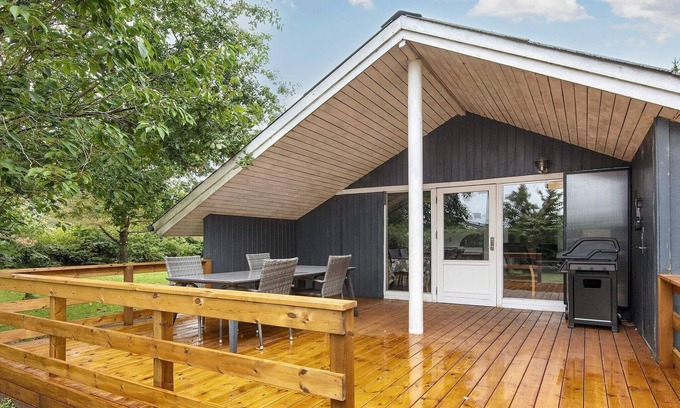 Vemb House | Scenic Fjord Retreat-By Traum