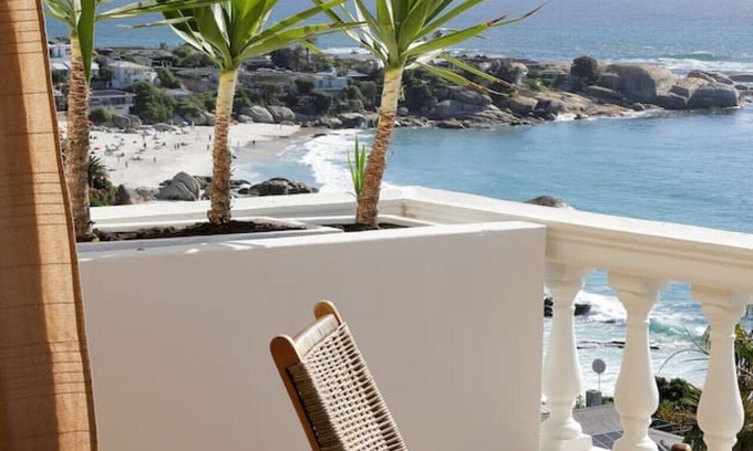 Clifton Apartment | Scenic Serenity in Clifton - Number 6306