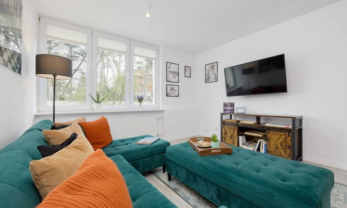 Muranow Apartment | Schillera 8 Warsaw | Elegant Family Apartment with Desk