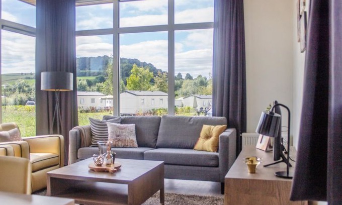 Strucht Villa | Schoonbron Holiday Home, Sleeps 5 with Pool and WiFi