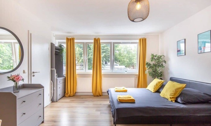 Altona-Nord Apartment | Schulterblatt-Apartments Hamburg Unit 3 For 5