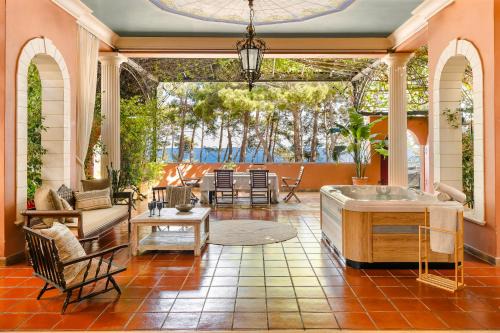 Skala House | Scorpios Mansion/Downtown Skala/Seaside