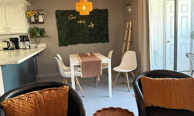 South Scottsdale House | Scottsdale old town condo with pool hot tub