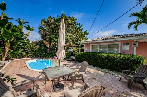 Carlouel House | Sea Breeze Beach House