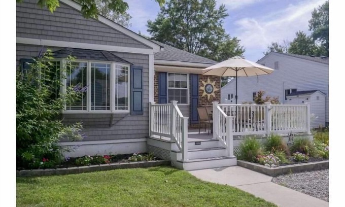 Village Green Condo | Sea Isle City - Situated midway between Historic Cape May and the "Always Turned On" Atlantic City