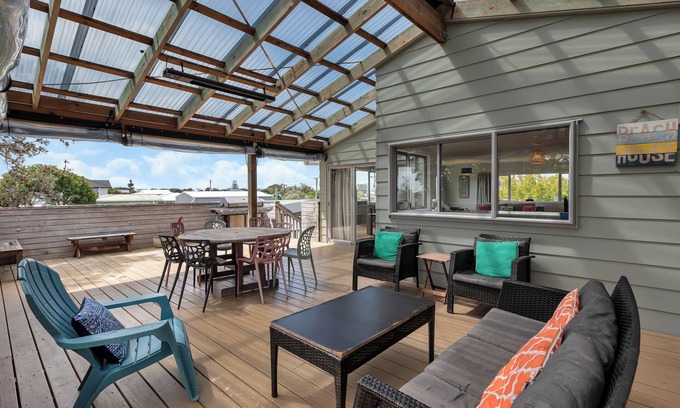 Ruakaka House | Sea Serenity - Ruakaka Holiday Home