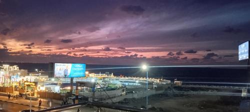 Ar-Raml 1 House | Sea view غرفه داخل شقه بحمام خاص امام الغرفه