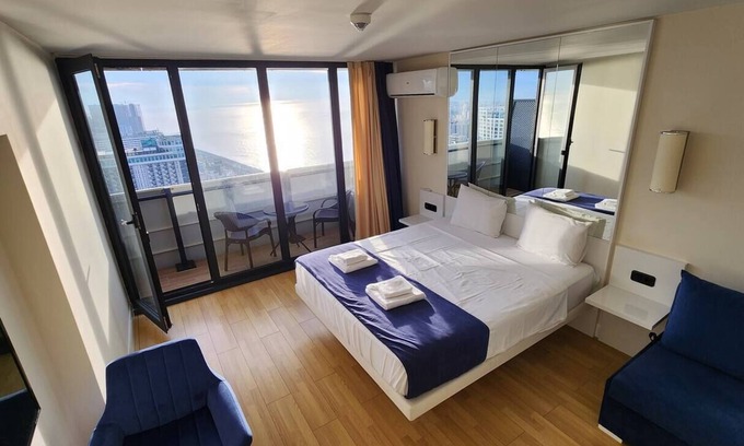 New Boulevard Apartment | Sea view, 43 floor, flightnn