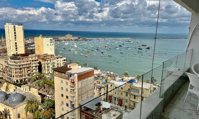 Al-Jumruk Apartment | Sea View Paradise