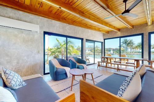 Placencia Villa | Seabird - Villa 13