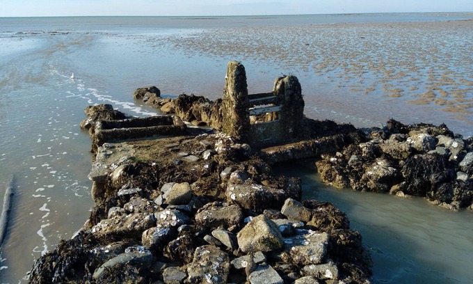 Carolles Apartment | Seafront apartment, Jullouville 5pers