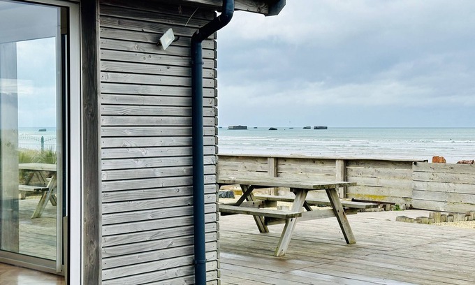 Asnelles House | Seafront house, exceptional view of D-Day beach, Arromanches