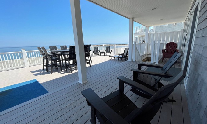 Brant Rock House | Seal Lovers delight 4-bedroom house with AC and WiFi in Marshfield