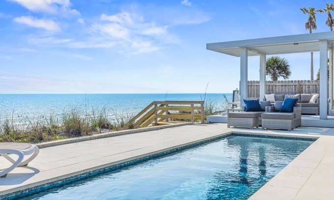 Seagrove Beach House | "Seaside Retreat" - Gulf Front with Private Pool - Sleeps 10 - Walk to Seaside!