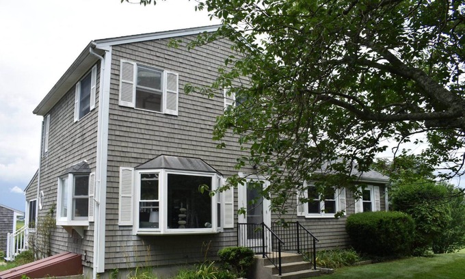 Little Compton House | Seaside Roost by Sakonnet Farm & Stays