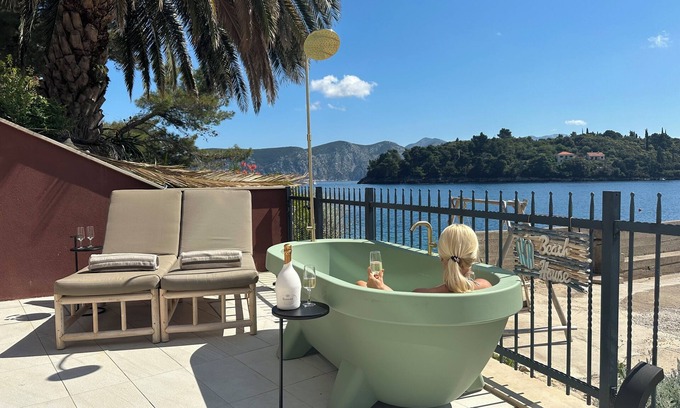 Racisce Apartment | Seazen Luxury Seaside Apartment Korcula