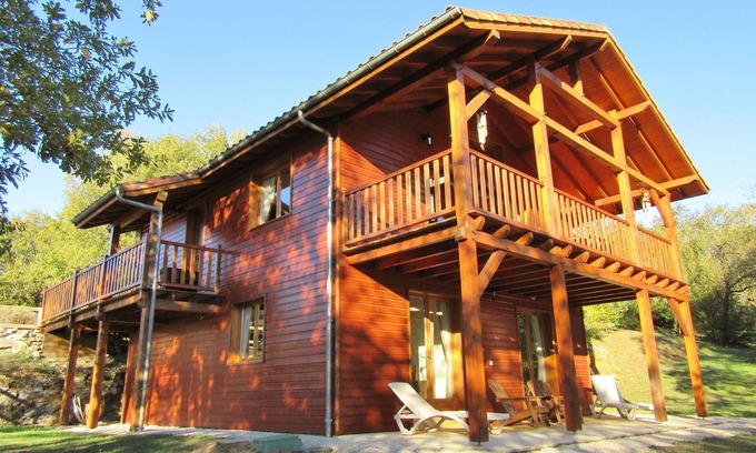 Souillac Ski Chalet | Secluded holiday home near Sarlat