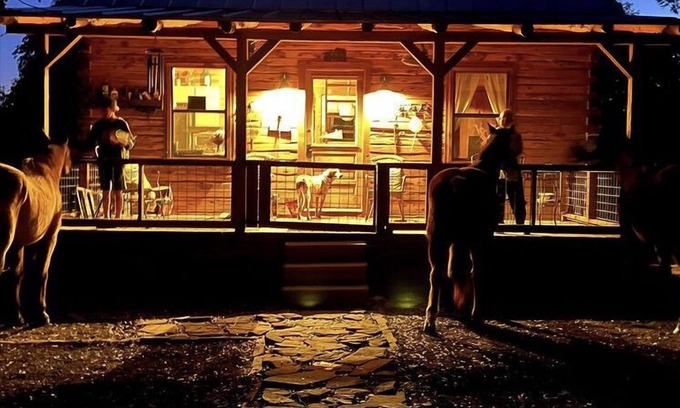 Lometa Cabin | Secluded cabin 20 minutes from Colorado Bend State Park. Pets ok, no fireworks