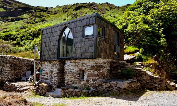 Lauragh House | Secluded cottage nestled in the Beara Peninsula
