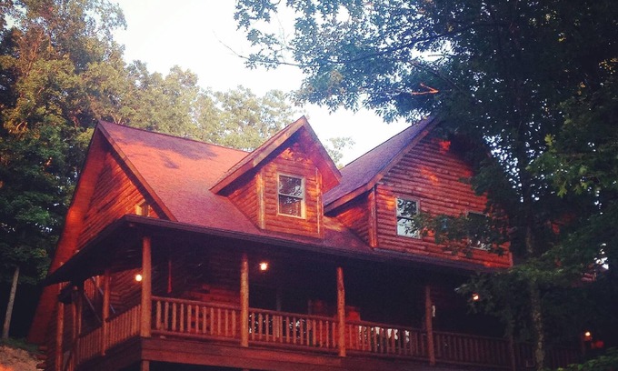Cambridge Cabin | Secluded, Private 5000 Square Foot Luxury Lodge Located On 20 Wooded Acres.