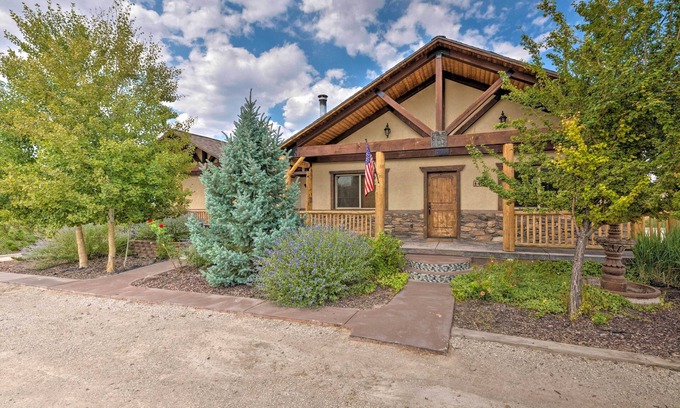 Sterling House | Secluded Sterling Abode: Near Palisade State Park!