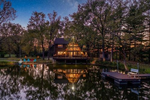 Penfield Ski Chalet | Secluded Waterfront A-Frame Cabin w/Pvt Lake