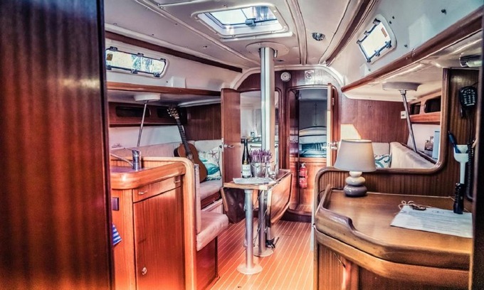 Uberseestadt Boat Rental | Segelyacht Bremen City