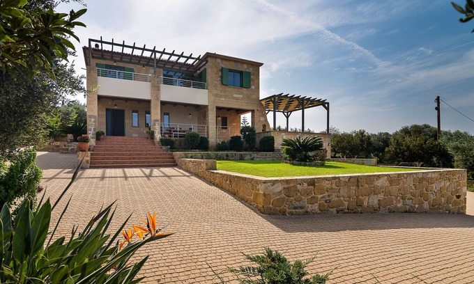 Gerani Villa | SELENE, stone villa in Gerani Platanias Crete.