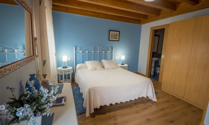 Mambrillas de Lara Cottage | Self catering El Rincón del Alfoz for 14 people