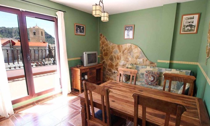 Enguidanos Apartment | Self catering El Rincon de Piedra for 4 people