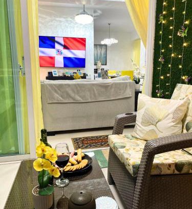 Ensanche Ozama Apartment | Self-checking-Fast internet-Alexa-Smart-Tv-AC-Hot Water