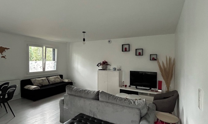 Lezoux House | Self-contained apartment in country house