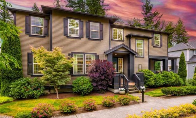 Issaquah Highlands House | Serene 5-bedroom house with WiFi in charming Issaquah