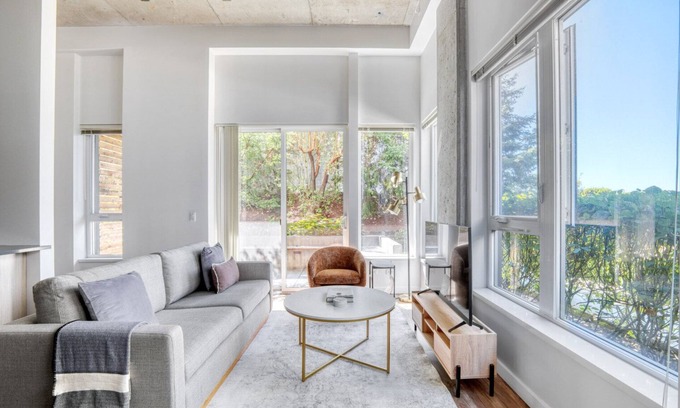 Wilburton Apartment | Serene Bellevue 2BR w/Gym & W/D, near Spring District, by Blueground