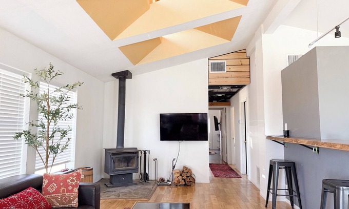 Julian House | Serene Hilltop Retreat,Jacuzzi,Near Julian DT,Stunning Natural Views&Cozy beds