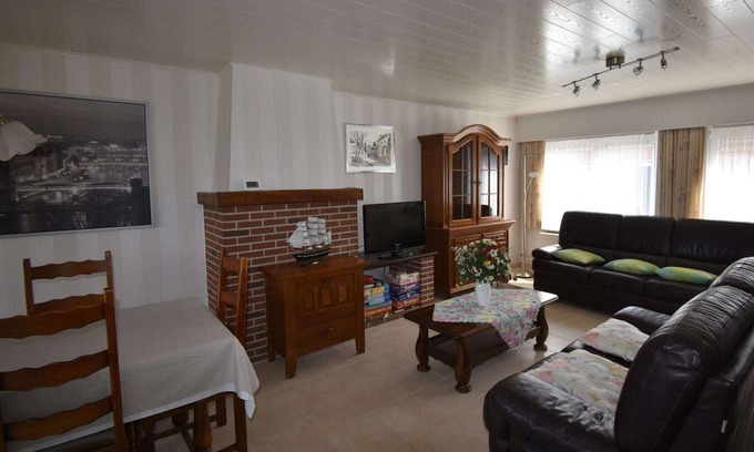 Grote-Brogel House | Serene Holiday Home in Peer