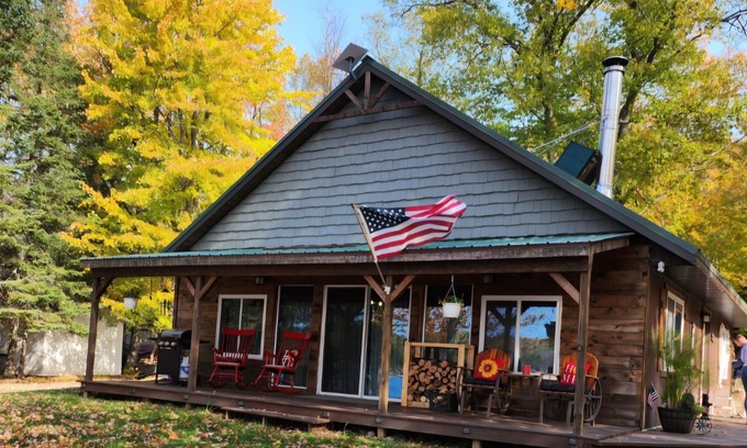 Goodman House | Serene Lakeside Hideaway on ATV/Snowmobile Trails