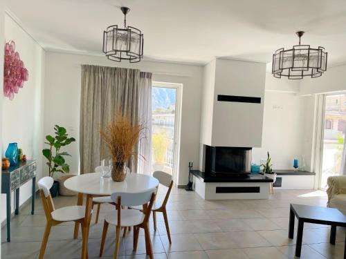 Kalamata Apartment | Serenity by the Breeze