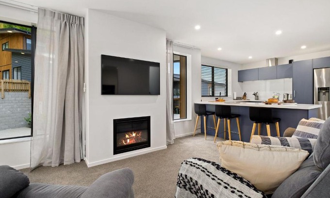 Queenstown House | Serenity Heights Villa 27A
