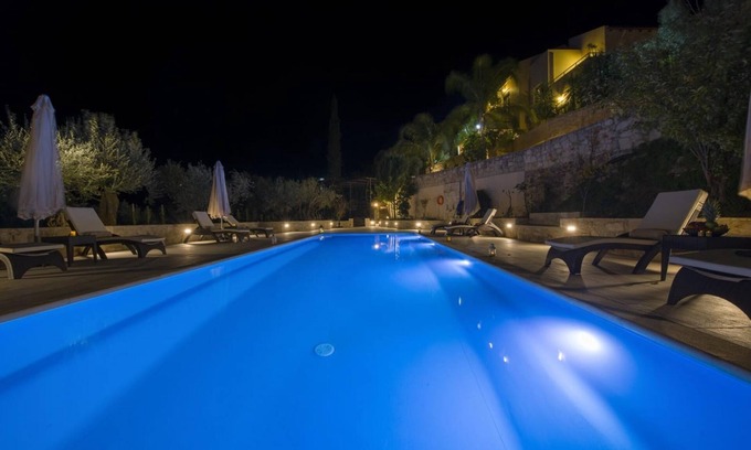 Kantanos-Selino Villa | Serenity River Villa︱a secluded paradise with pool