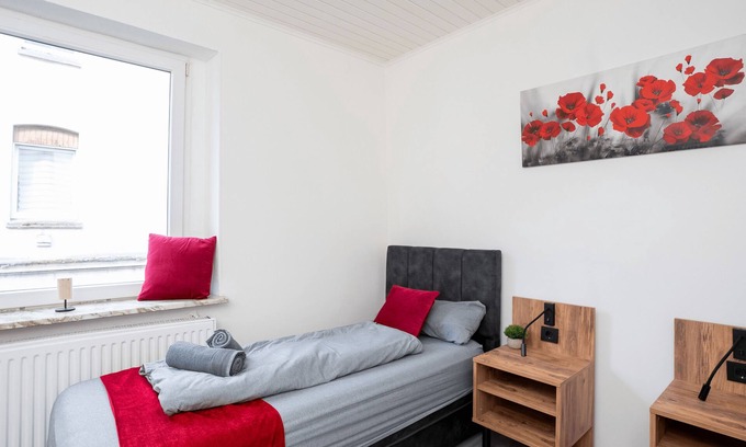 Hochlarmark Apartment | Serviceroom24 - Apartment 5 in Recklinghausen Hoch Wlan - TV - 24-7 Check-in