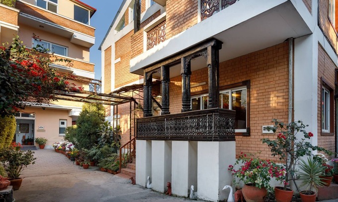 Jawlakhel Hotel | Shaligram Hotel