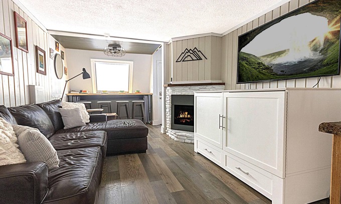 Snowshoe House | Shamrock 21A: Winter Escape for You & Your Dog with Fireplace & EV