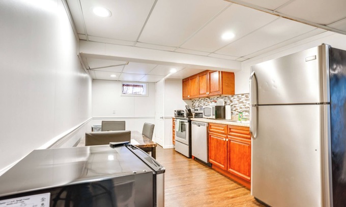 Englewood Apartment | Shared Yard, 4 Mi to NYC: Englewood Apartment!