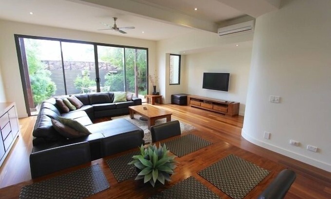 Inverloch House | Shaylee Retreat - Relax under the stars