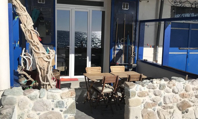 Montredon Apartment | SHED BLUE FEET IN THE WATER ON THE BEACH