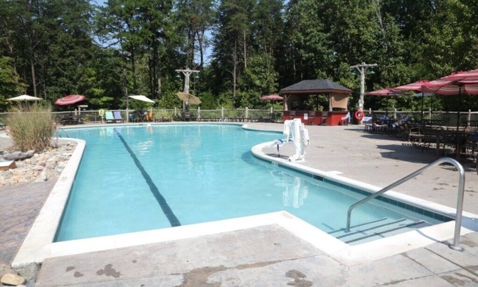 Gordonsville Cabin | Shenandoah Crossing, Gordonsville, Virginia, 2 Bedroom Resort Cabin