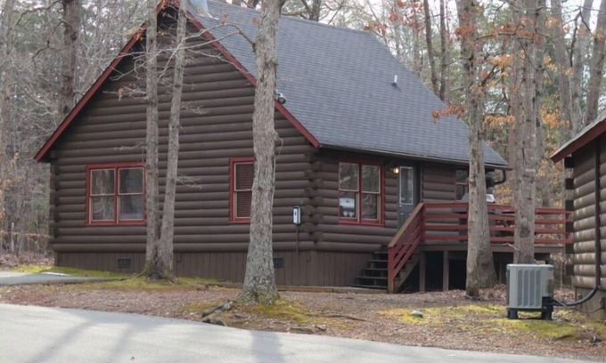 Gordonsville Cabin | Shenandoah Crossing-2 bedroom deluxe cabin SEE DESCRIPTION NOTE BEFORE BOOKING!