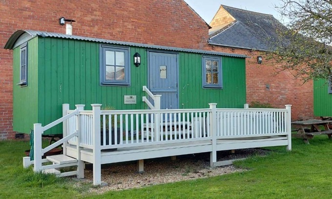 Wigton Cottage | Shepherds hut with hot tub and onsite bistro and gym close to Hadrian's Wall and beach.