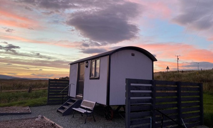 Lonmore House | Shepherds Hut